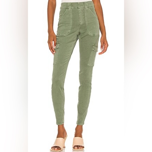 SPANX | Ankle Cargo Pant in Soft Sage
in Medium Sz - Picture 8 of 8
